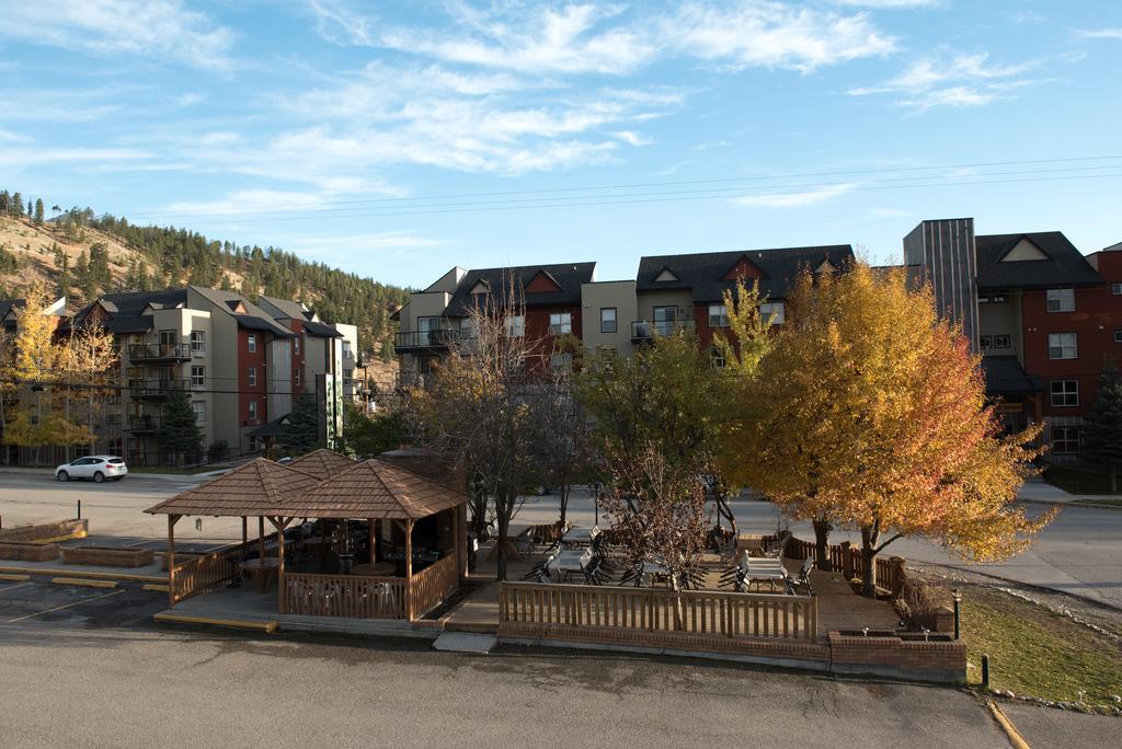 Radium Park Lodge Radium Hot Springs Exterior photo